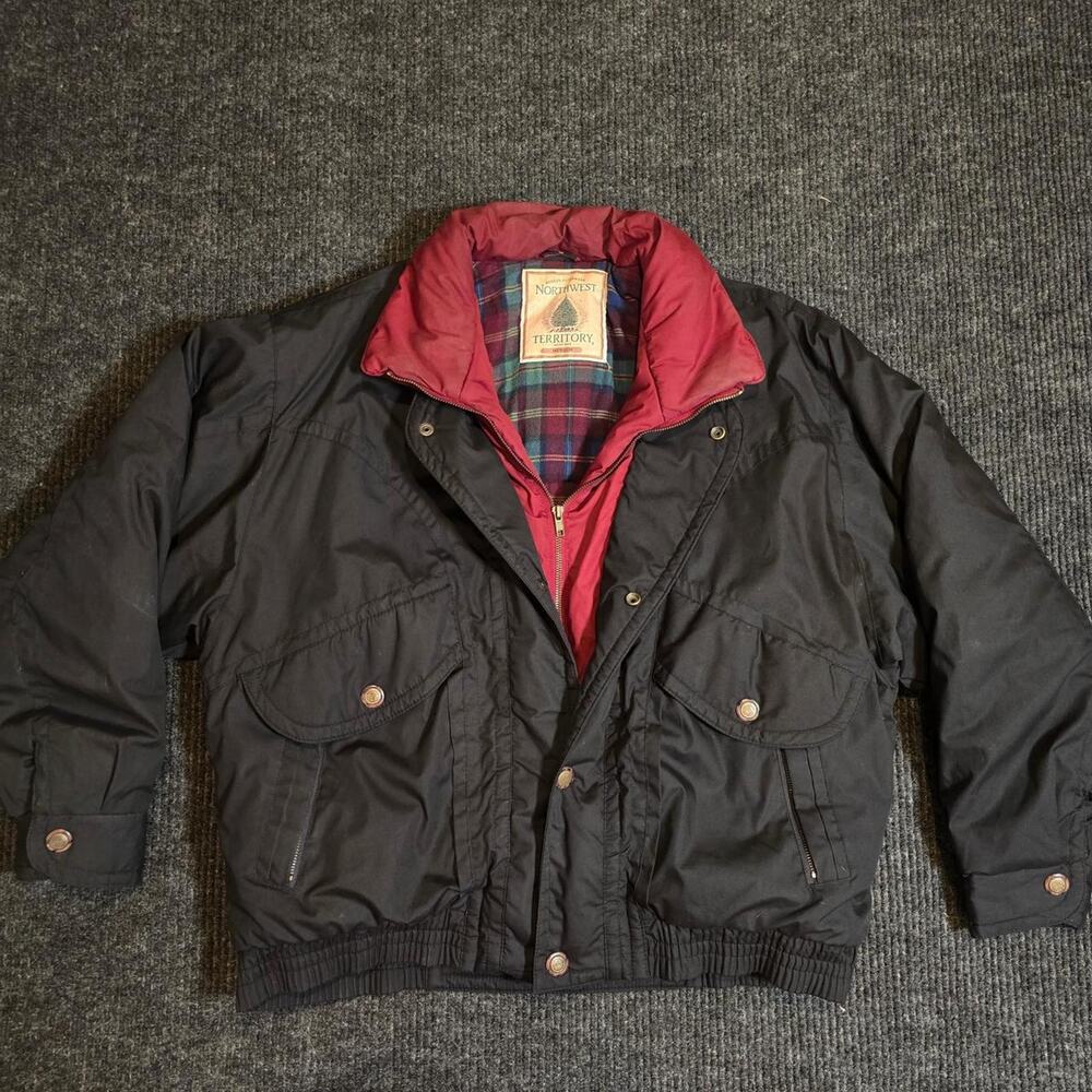Vintage 80s/90s Northwest Territory Flannel lined coat. mens m